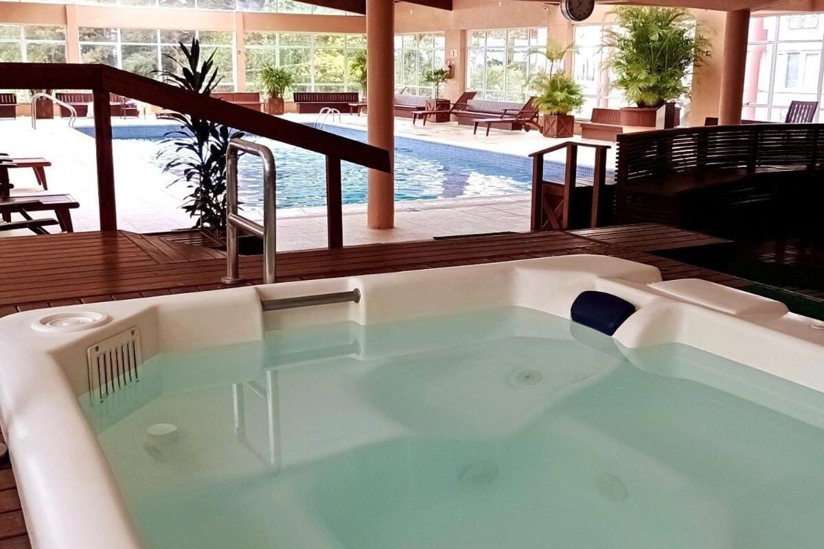 Apartamento No Residencial Village No Centro De Gramado, Com Piscina Aquecida E Hidromassagem Dış mekan fotoğraf